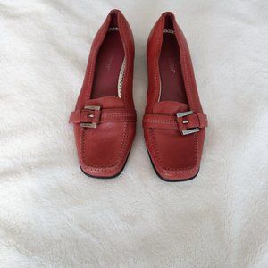 Predictions Women's shoes